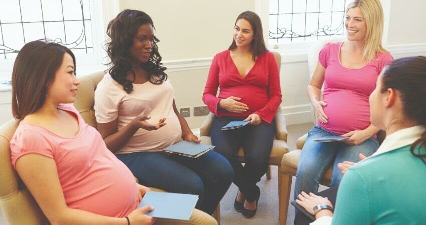 Pregnant woman min 1