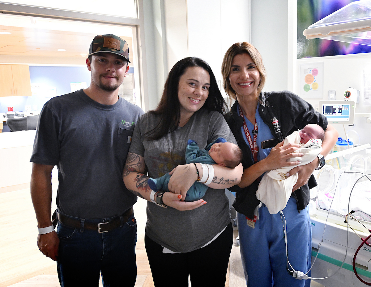 Haylin and Waylin York