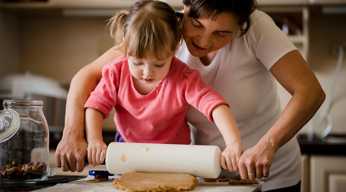 Study says older moms may have smarter kids | Riley Children's Health