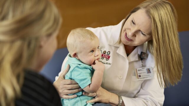 View more about When to worry about your infant's eyes