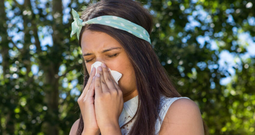 blog-sick-in-the-summer-what-causes-summer-colds-09282015