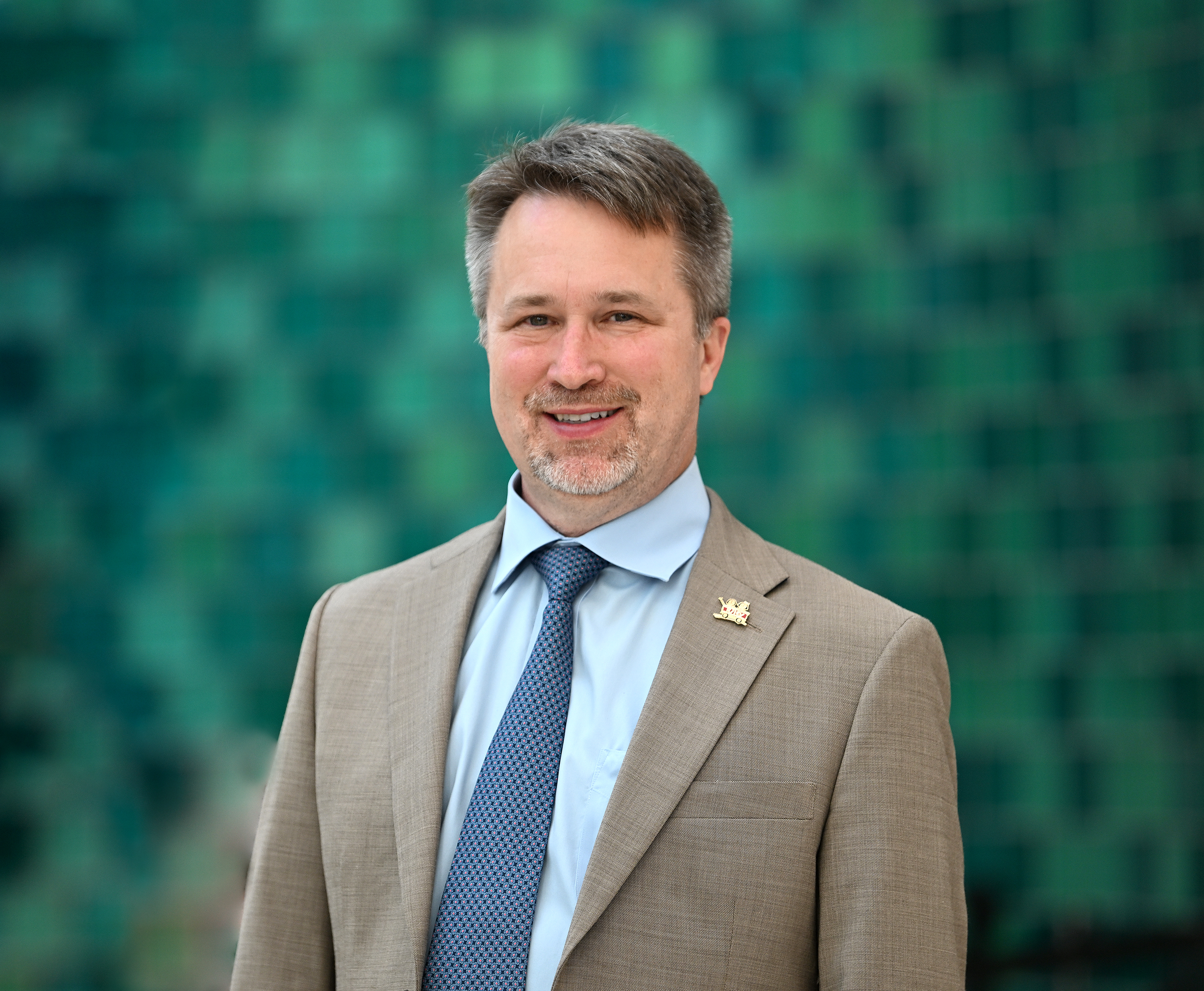 Dr. Douglas Graham Headshot